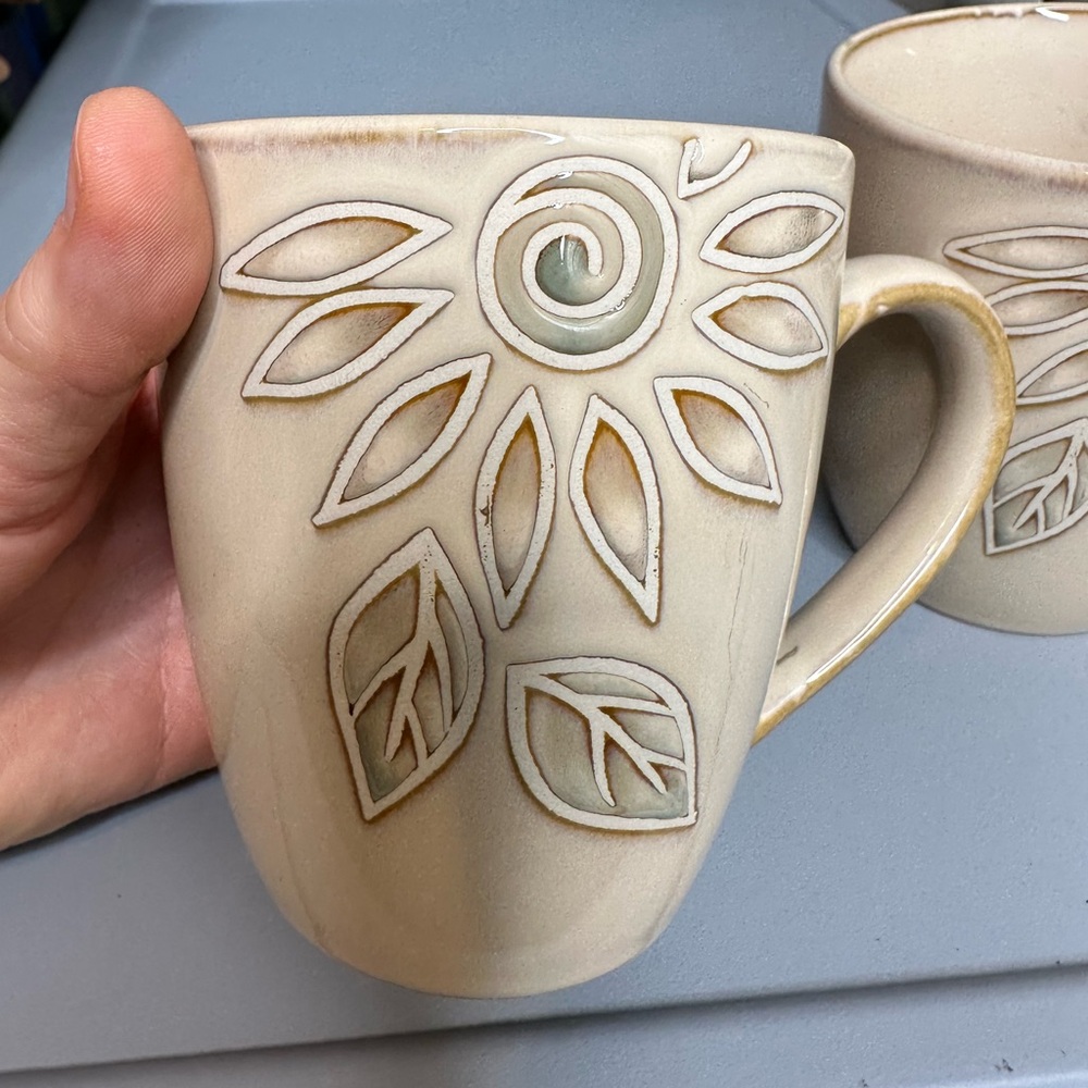 Pfaltzgraff Daisy Chain ceramic coffee mug set of 2